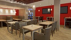  - Holiday Inn Airport Calgary