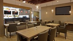  - Holiday Inn Airport Calgary