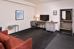  - Holiday Inn & Suites Farmington Hills