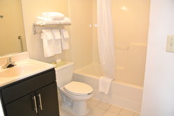  - Candlewood Suites Fairfax - I-66, Exit 57