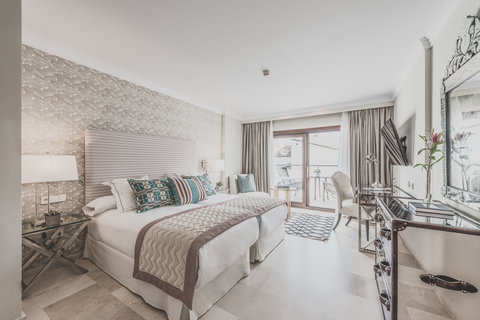 PUENTE ROMANO MARBELLA - Photo 15