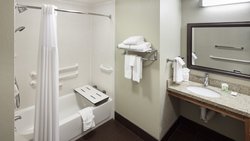  - Staybridge Suites Ridgeland - I-55, Exit 103