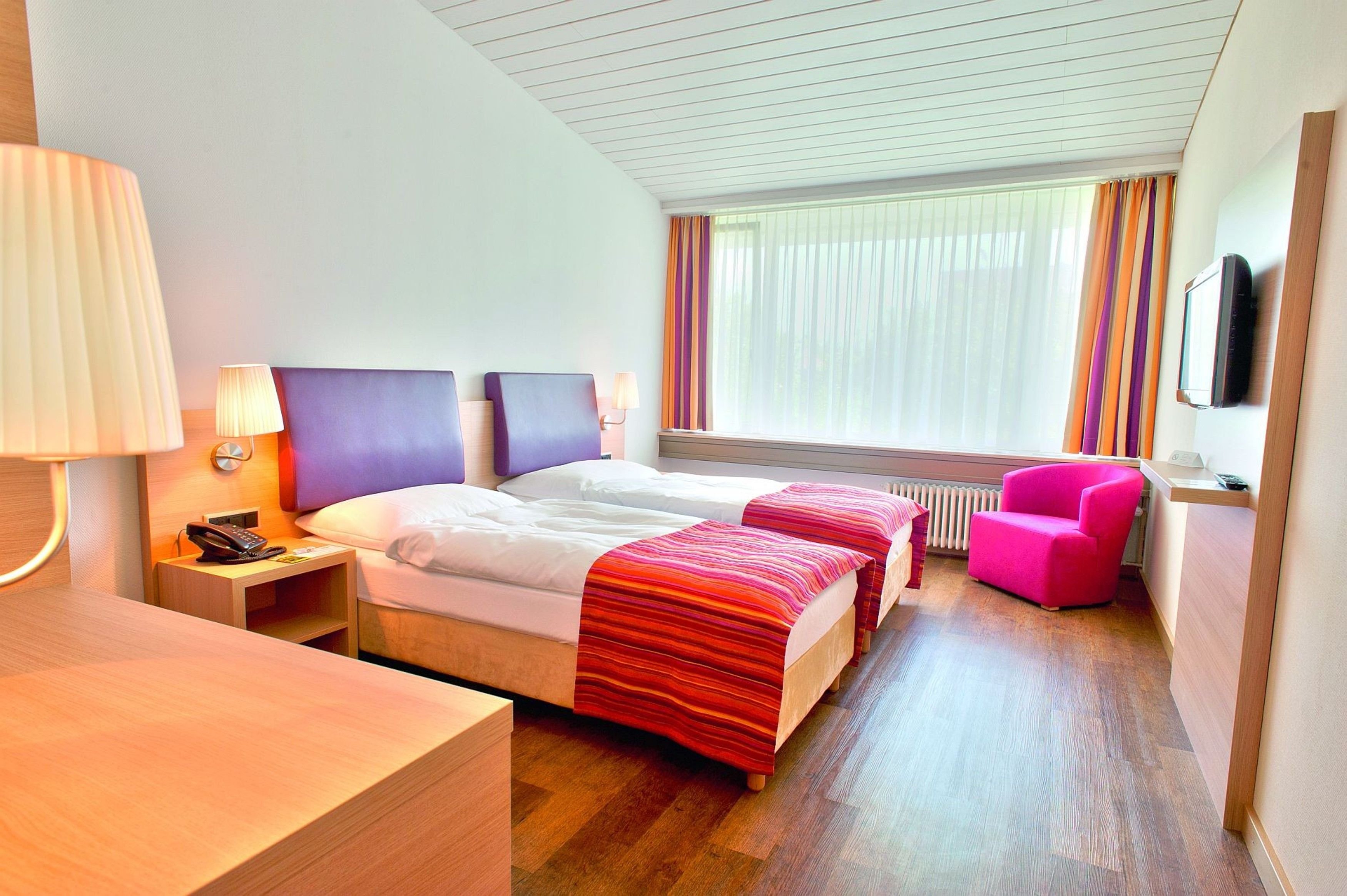 COOP TAGUNGSZENTRUM-guestroom-Comfort Single room.jpg