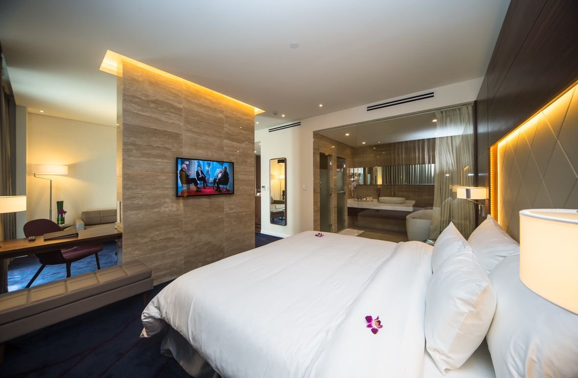 LIBERTY CENTRAL SAIGON RIVERSIDE-guestroom-Liberty Central Suite.jpg
