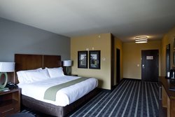  - Holiday Inn Express Perry - I-75, Exit 136