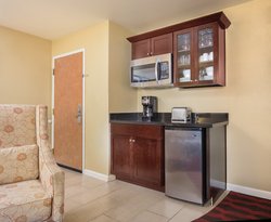  - Peacock Suites Anaheim - I-5, Exit 109