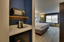 - Holiday Inn Express & Suites Morris - I-80, Exit 112