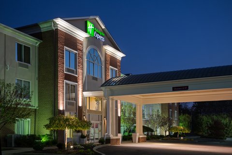 A view of our Hotel Exterior in the evening