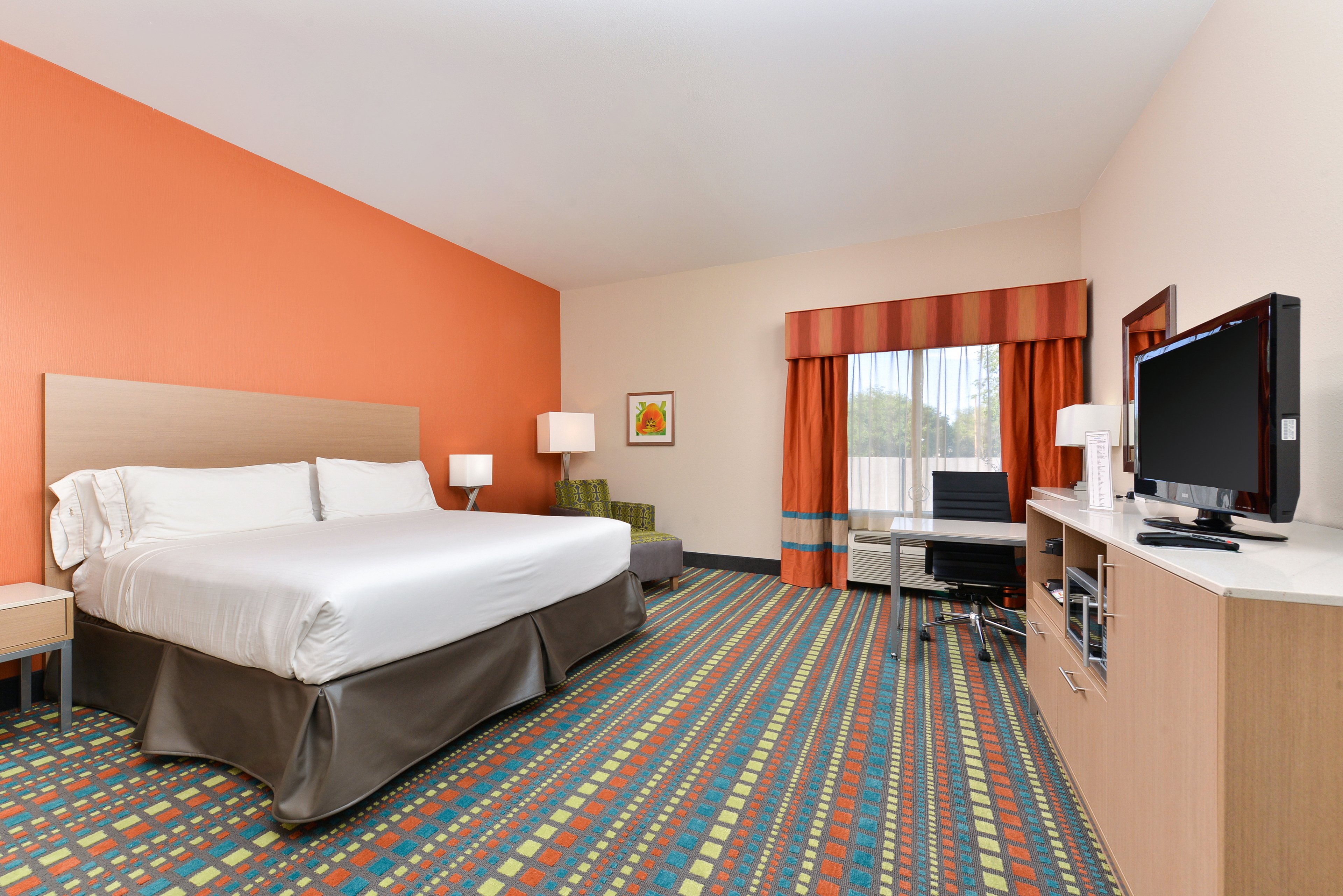 Enjoy a great nights rest in our spacious guest room.