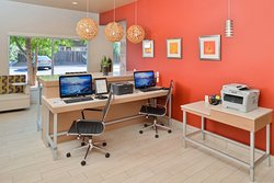  - Holiday Inn Express Bernalillo - I-25, Exit 242