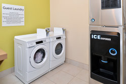  - Holiday Inn Express Bernalillo - I-25, Exit 242