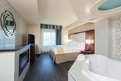  - Holiday Inn Express Eureka