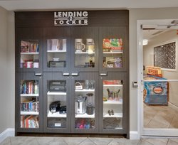  - Candlewood Suites Market Center Dallas - I-35, Exit 433B