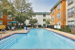  - Candlewood Suites Market Center Dallas - I-35, Exit 433B
