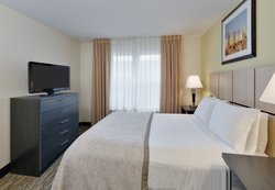  - Candlewood Suites Market Center Dallas - I-35, Exit 433B