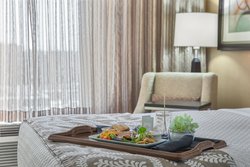  - Crowne Plaza Hotel Greenville - I-385, Exit 37