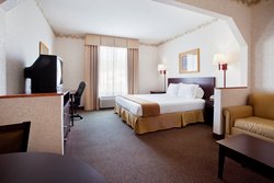  - Holiday Inn Express & Suites Hiawassee
