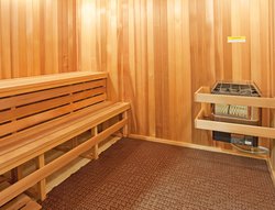  - Holiday Inn Express East Santa Cruz