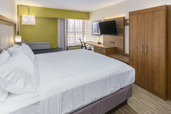  - Holiday Inn Express Southington - I-84, Exit 32