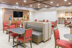  - Holiday Inn Express Southington - I-84, Exit 32
