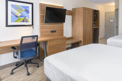  - Holiday Inn Express Southington - I-84, Exit 32