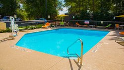  - Holiday Inn Express & Suites Kinston