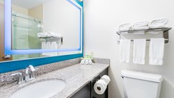  - Holiday Inn Express & Suites Wyomissing