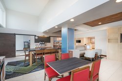  - Holiday Inn Express & Suites Frankfort - I-64, Exit 53