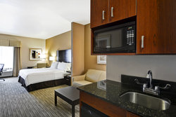  - Holiday Inn Express New Berlin - I-43, Exit 57