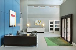  - Holiday Inn Hotel & Suites London