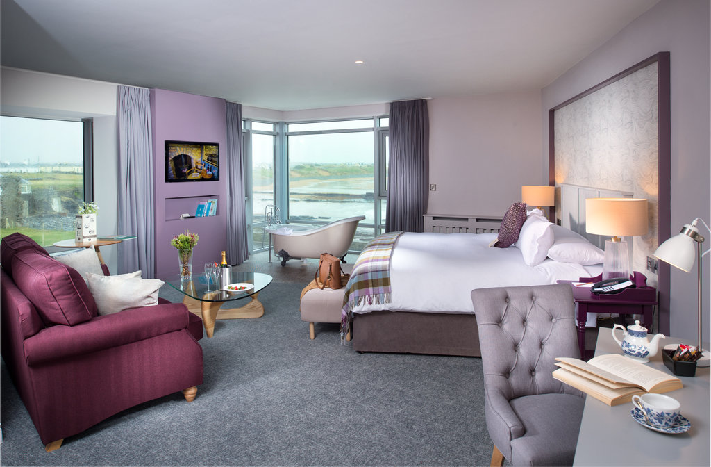 ARMADA HOTEL-guestroom-Tranq Suite.jpg
