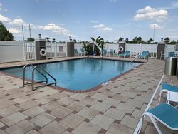  - Holiday Inn Express & Suites Davenport - I-4, Exit 55