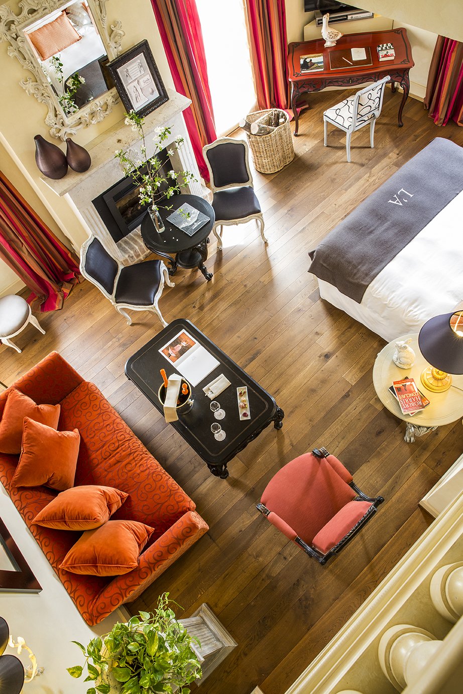 Landana-guestroom-Prestige Suite Mezzanine View.jpg