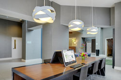  - Holiday Inn Hotel & Suites London