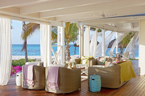 Villa Varandah Seating Area