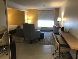  - Holiday Inn Cleveland - I-75, Exit 25