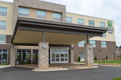  - Holiday Inn Express & Suites Northeast University Charlotte - I-85, Exit 43