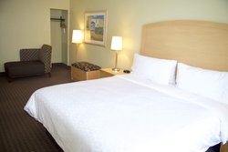  - Holiday Inn Express & Suites Vacaville - I-80, Exit 56
