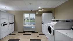  - Candlewood Suites South Newark - I-95, Exit 1B