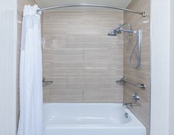  - Holiday Inn Express & Suites East Houston - I-10, Exits 776B & 778A