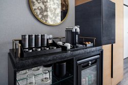  - Oaklander Hotel University Pittsburgh