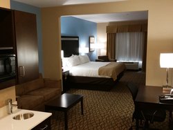  - Holiday Inn Express & Suites North Humble