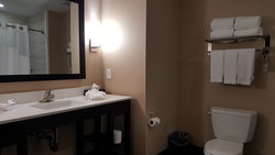 - Holiday Inn Express & Suites North Humble