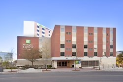  - Holiday Inn Express & Suites Downtown Austin - I-35, Exit 234B
