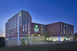  - Holiday Inn Express & Suites Downtown Austin - I-35, Exit 234B