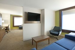  - Holiday Inn Express & Suites Downtown Austin - I-35, Exit 234B