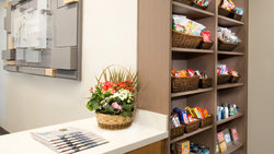  - Holiday Inn Express Airport Nashville - I-40, Exit 216