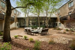  - Holiday Inn Express Airport Nashville - I-40, Exit 216