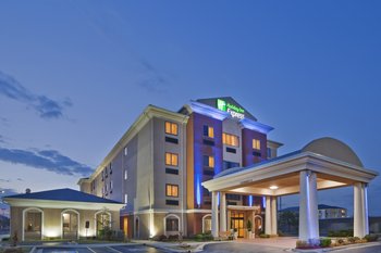 Holiday Inn Express Hotel & Suites