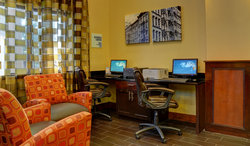  - Holiday Inn Express & Suites Midwest City - I-40, Exit 156A